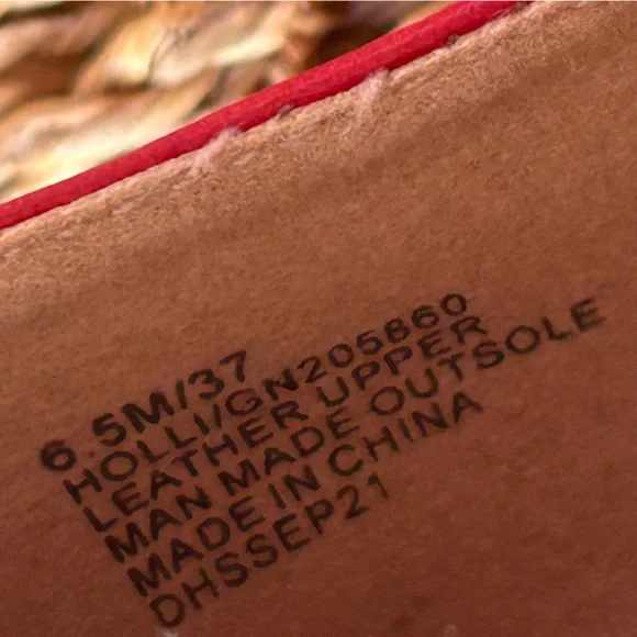 BCBGeneration Women’s‎ Holli Studded Leather Pumps Red with Gold Size 6.5M - Picture 8 of 12